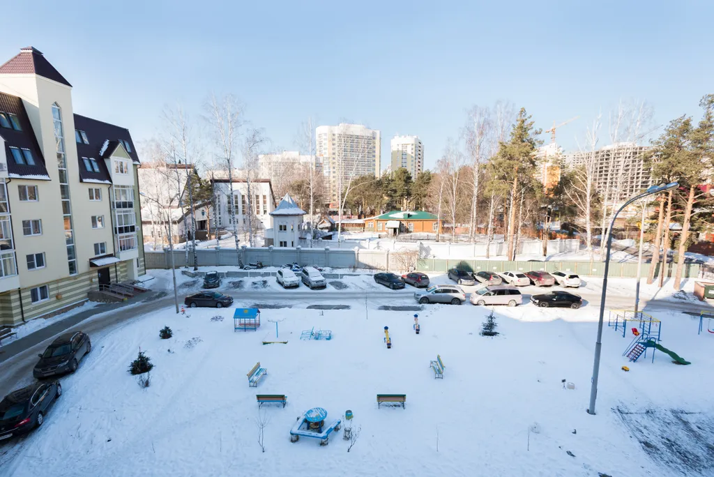 Стильная 3-комнатная квартира на берегу реки Исети