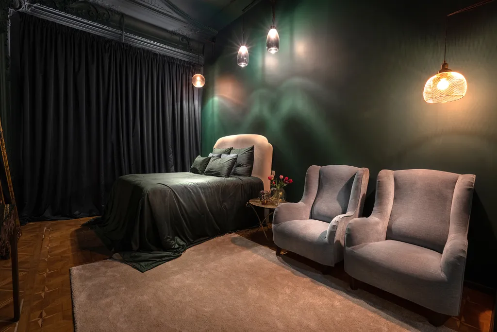 Квартира Green mirror room - маленькая роскошная комната для двоих класса люкс — Санкт-Петербург