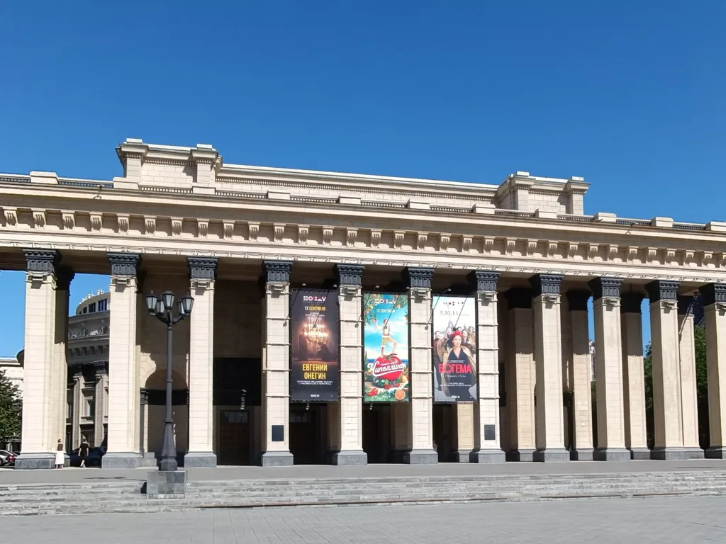 Дизайнерская квартира у Новата