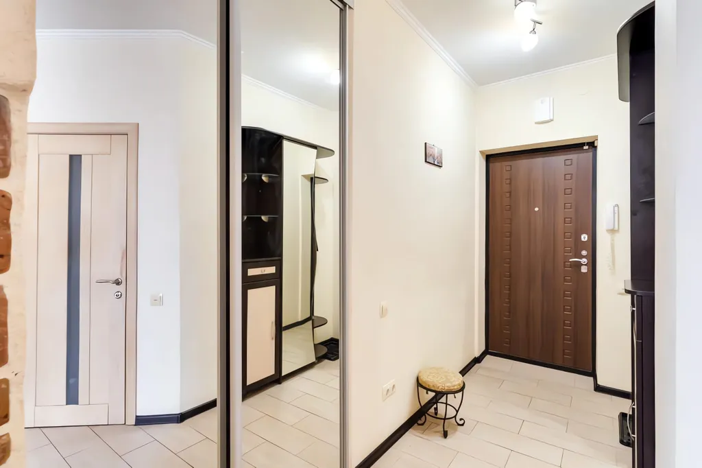 Светлый апартамент с просторной гостиной