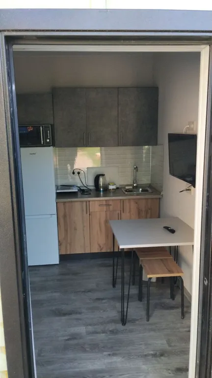 Апартамент с миникухней на берегу реки Бахтемир