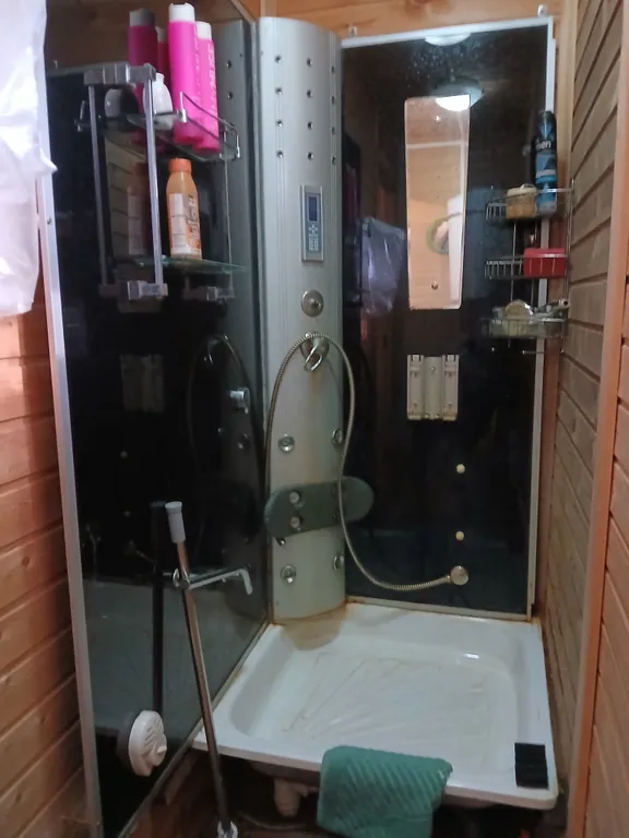 Домик на озере