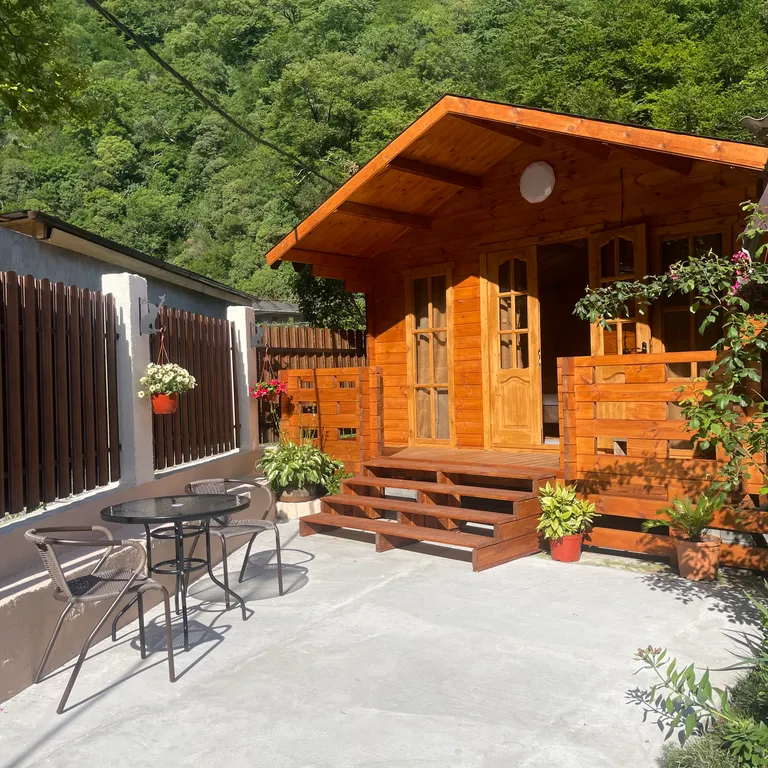 Коттедж Домик у реки Жоэквара — Гагра