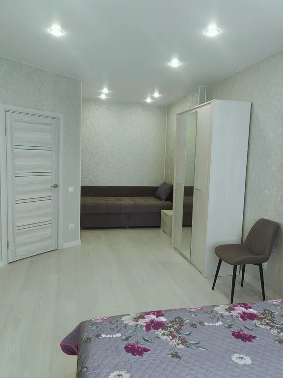 То что вы искали рядом с Ледовым дворцом.