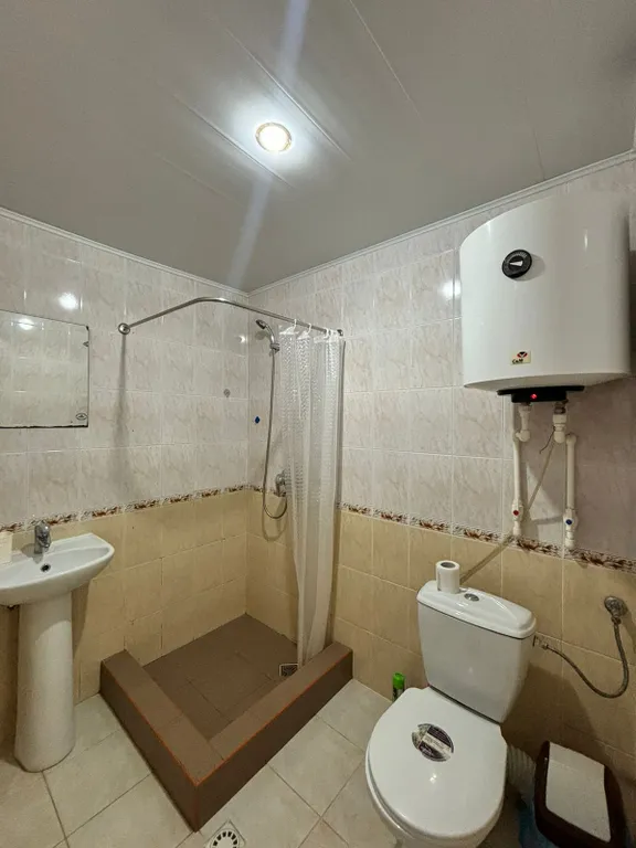 Коттедж Дом с двумя комнатами и кухней — Сочи