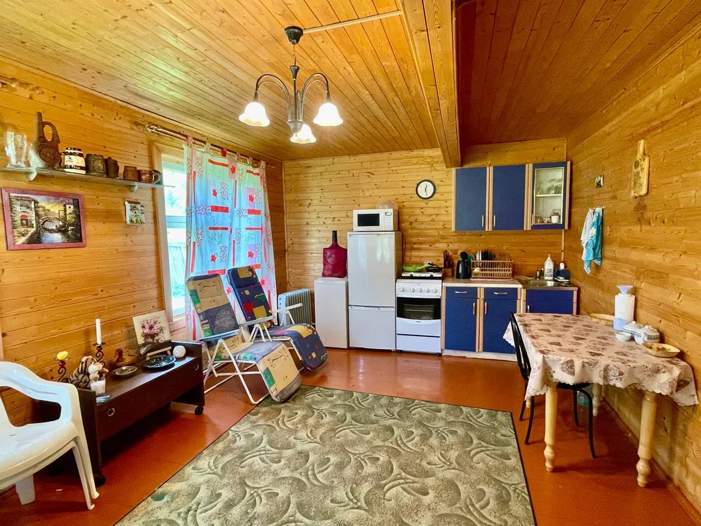 Дом на берегу реки Волга