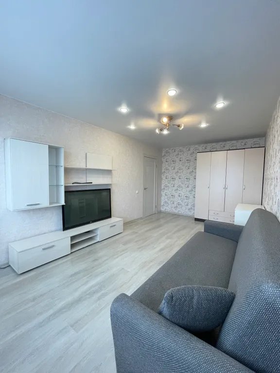 2‑комн. квартира рядом с Долиной уюта на ул. Олега Кошевого, 14к2