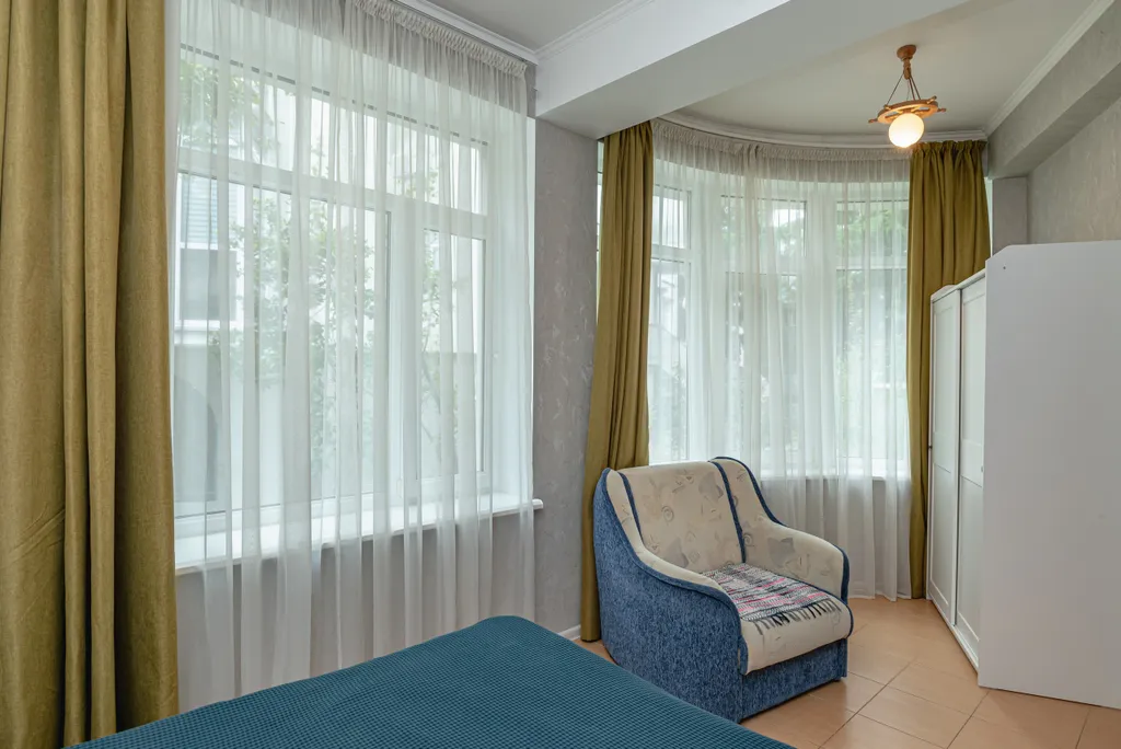 Уютная квартира в центре города со своим двориком