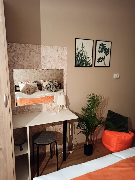 Новая студия с дизайнерским ремонтом в стиле скандинавский лофт