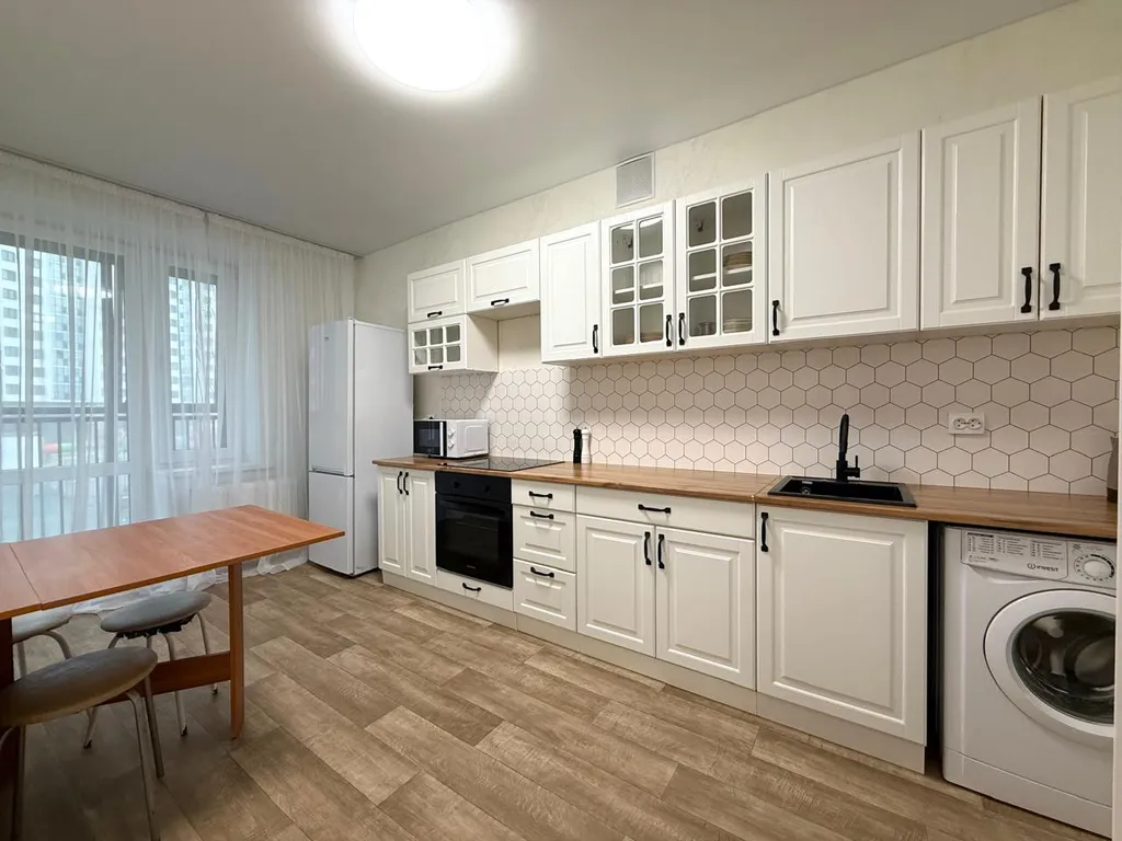 Трёхкомнатная квартира в новом комплексе Междуречье возле реки Камы