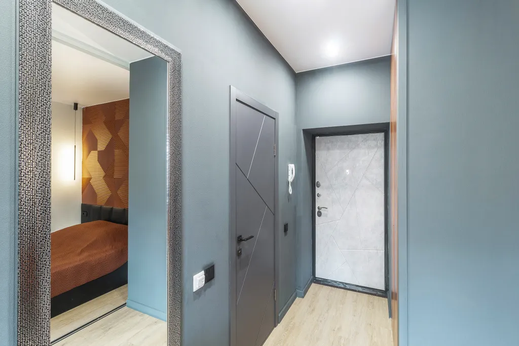 Дизайнерская студия с джакузи и камином