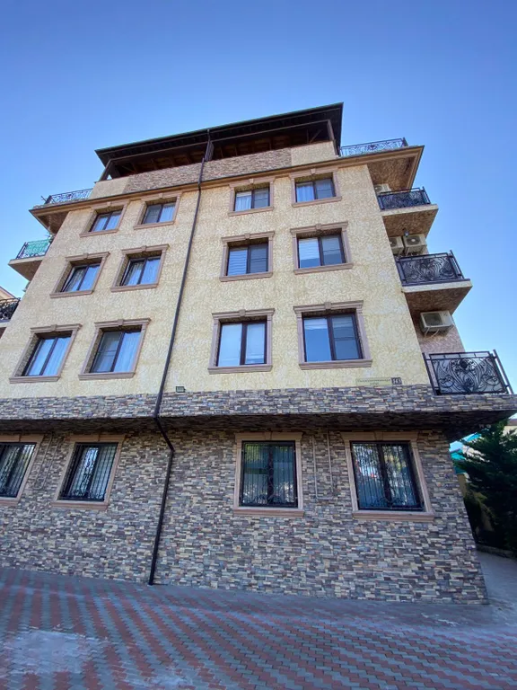 Квартира Квартира Прoстоpная уютная квартиpа в Сириусе в 50-ти метрах от моря — Сириус