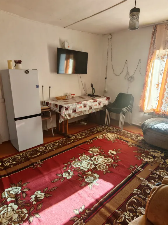 Домик в предгорье горы "50 лет"