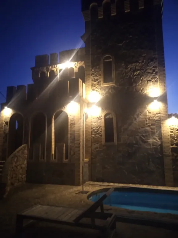 Замок у мыса Фиолент