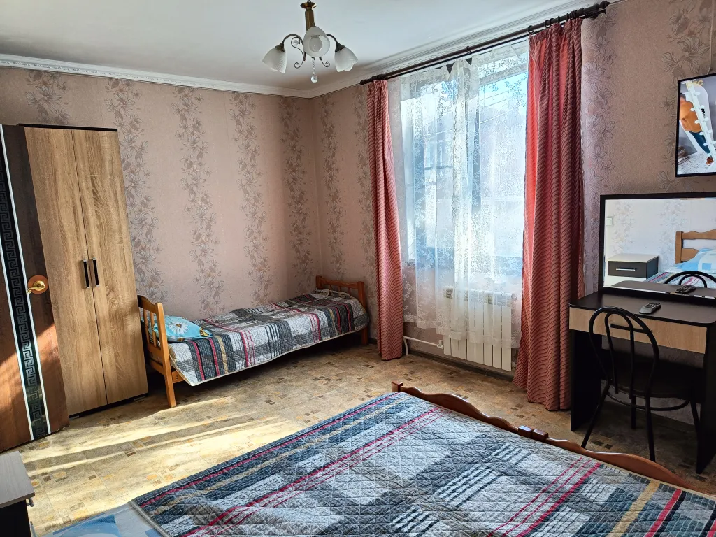 Коттедж Коттедж Этаж двухкомнатный в центре — Геленджик