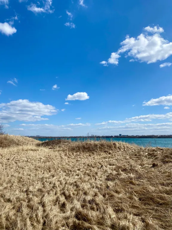 Загородный дом Loft lodge на берегу реки Ангара