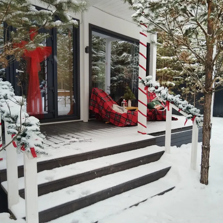 Домик, чан, баня в сосновом лесу, закрытая территория