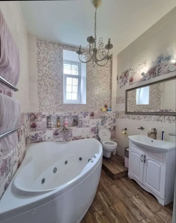 Коттедж на набережной с бассейном