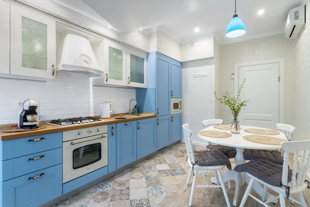 Квартира КВАРТИРА "ЛАЗУРЬ" с балконом и видом на море — Геленджик