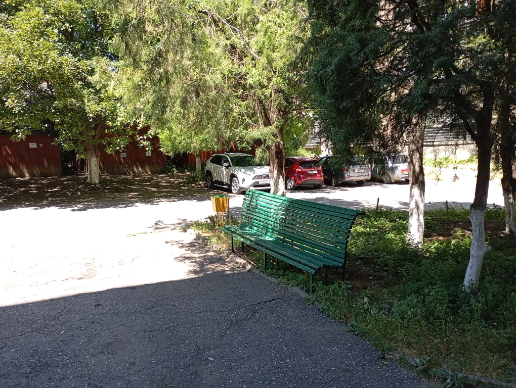 Большая квартира на 1 этаже в центре города