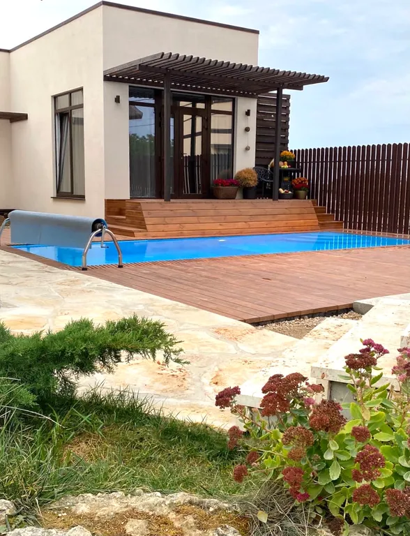 Коттедж 3-комнатный Дом — аренда посуточно в Севастополь