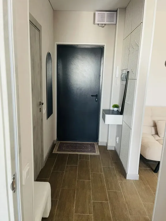 Уютная квартира в тихом районе с развитой инфраструктурой.