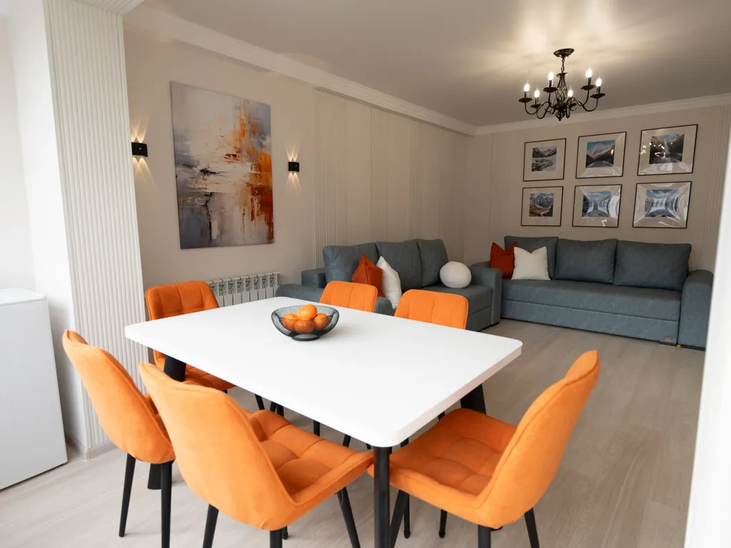 Дизайнерская квартира с видом на горы в центре Домбая