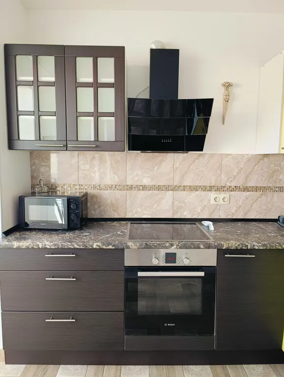 Двушка с большим телевизором