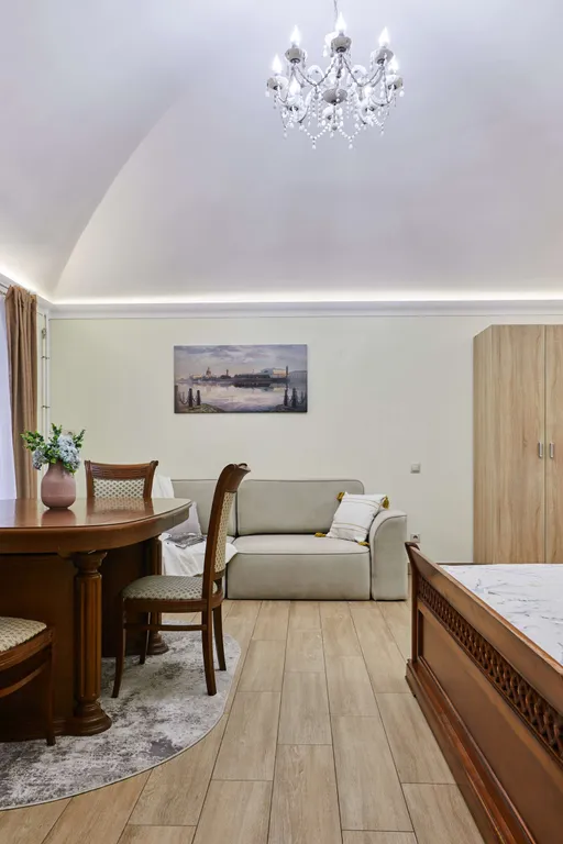 Однушка у медного всадника и набережной