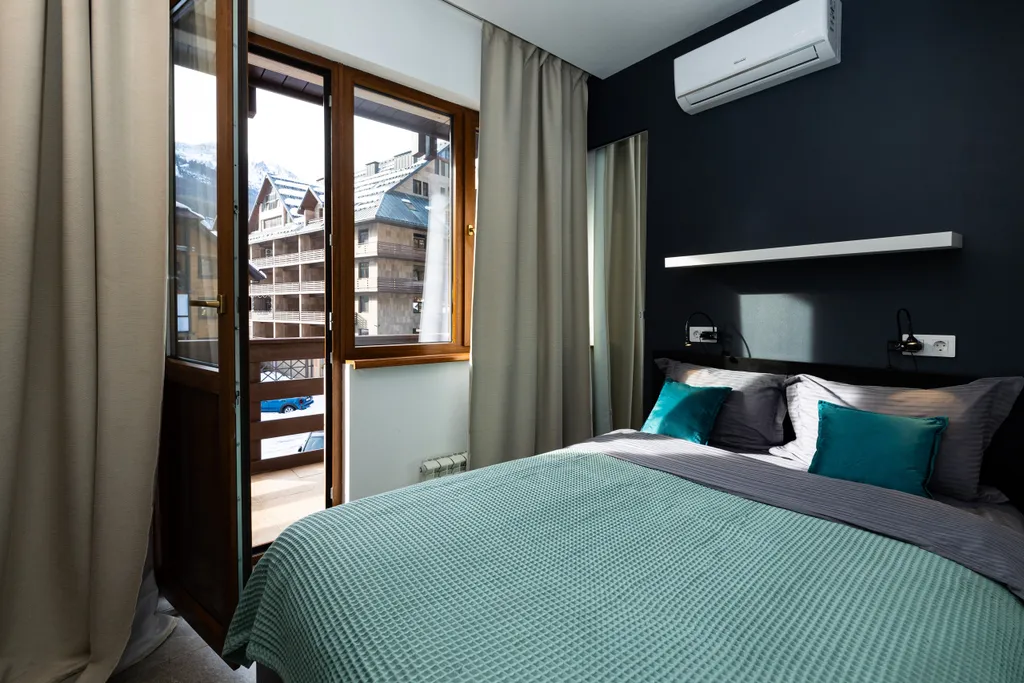 Современные дизайнерские апартаменты с потрясающим видом на горы