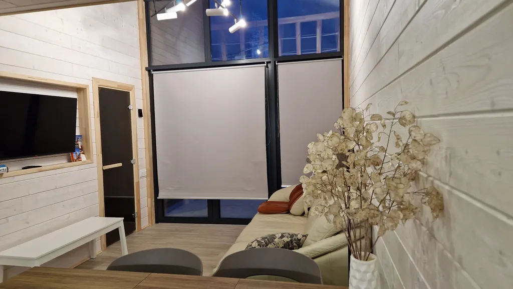 Коттедж Маврикий с сауной и видом на озеро