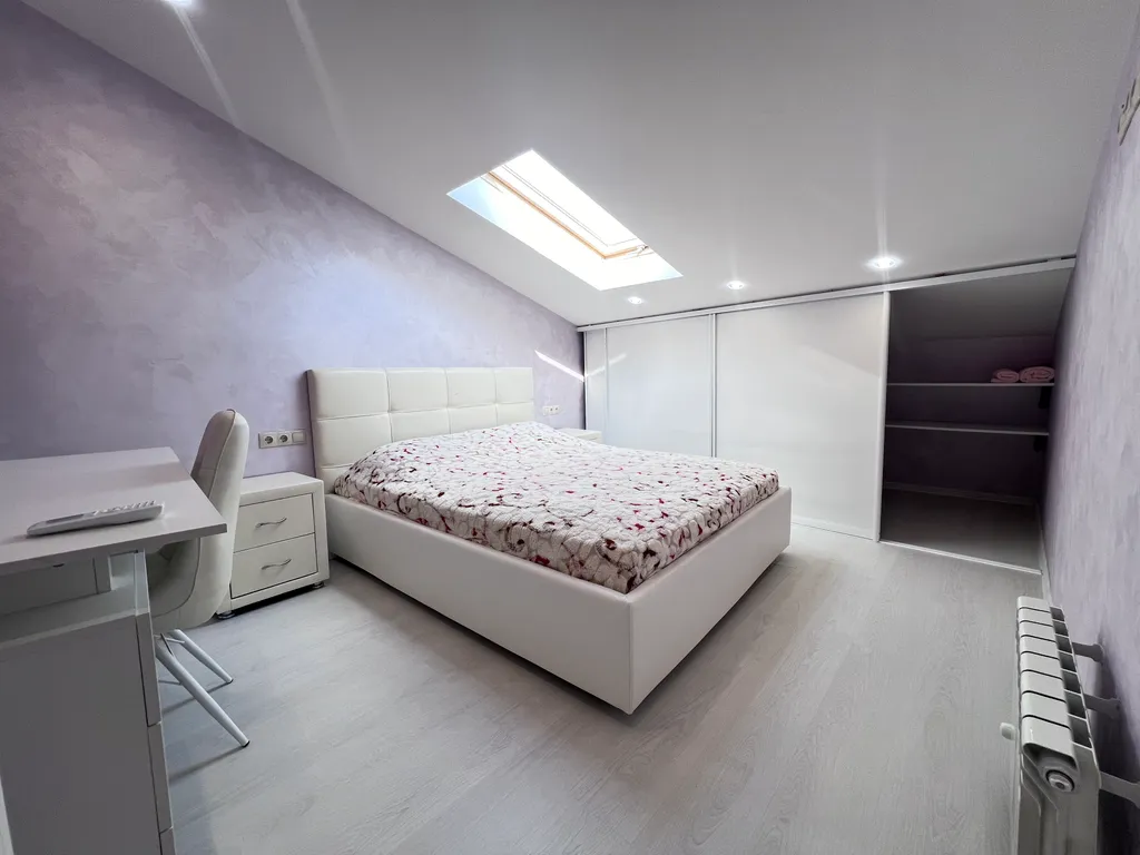 Стильный двухуровневый апартамент