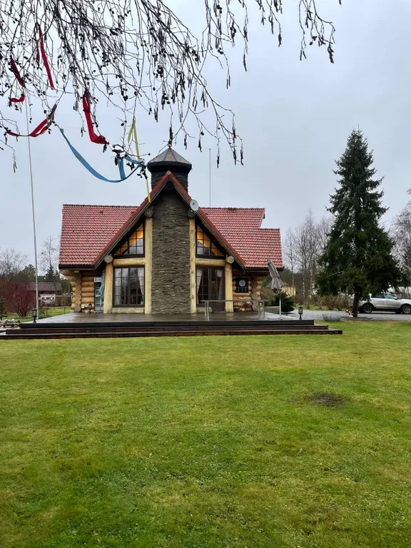 Большой дом у реки с баней в 2 часах от СПб