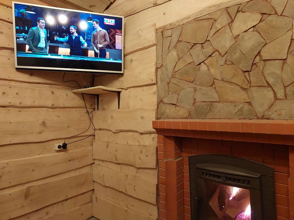 Коттедж с гостиной и столовой