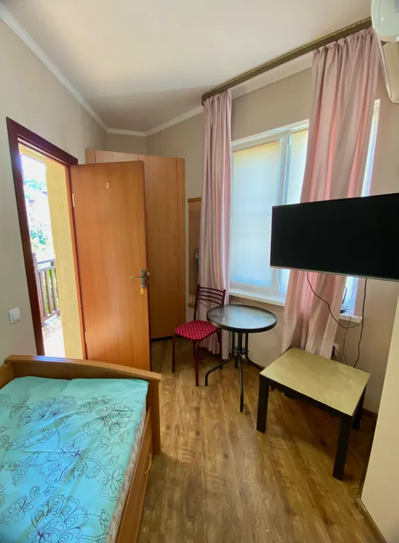 Квартира Квартира Номер в гостевом доме с бассейном — Лазаревское