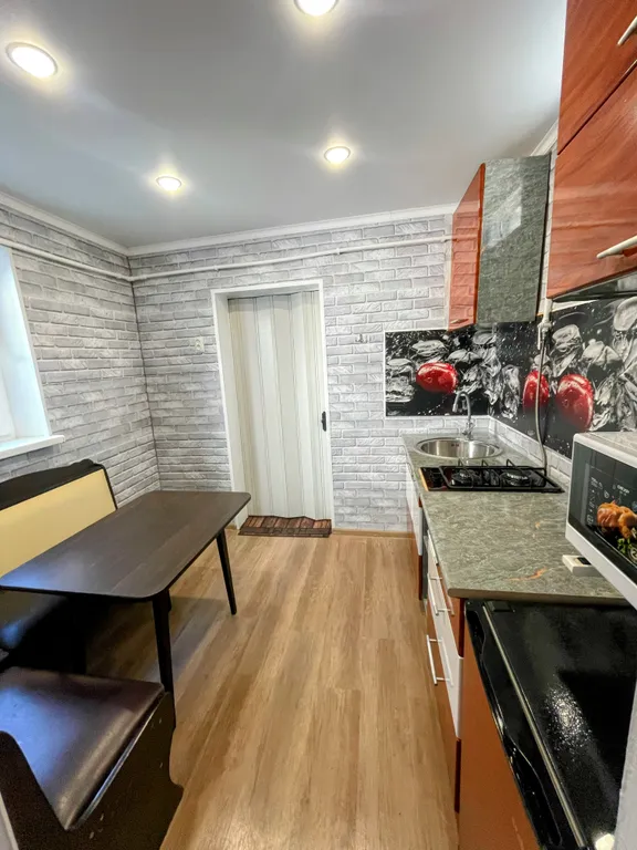 Коттедж Дом 2-комнатный в районе ж/д вокзала — Пятигорск