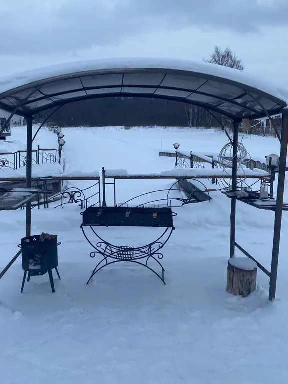 Коттедж с бассейном