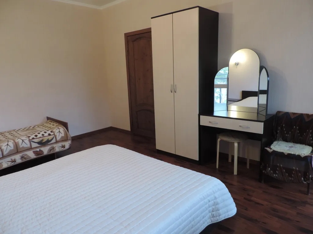 Дом возле Кипарисового озера