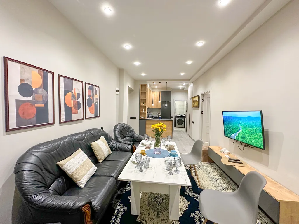 Three-room quiet corner