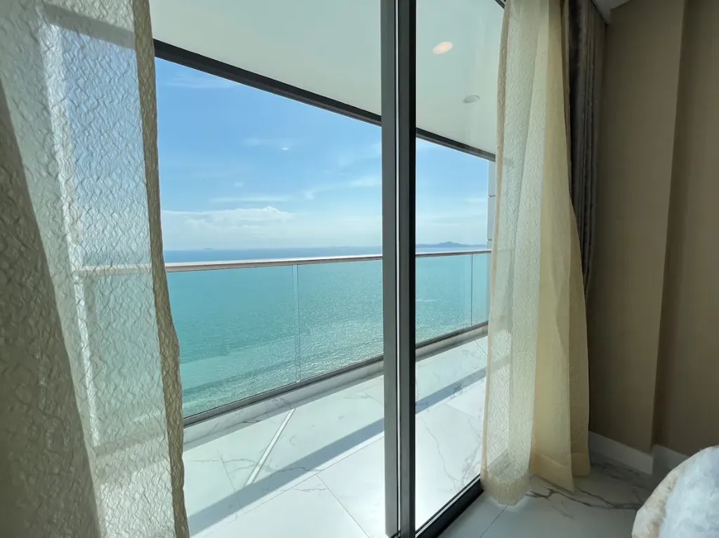 Copacabana Beach Jomtien Super Luxury Panoramic Ocean Front 1494