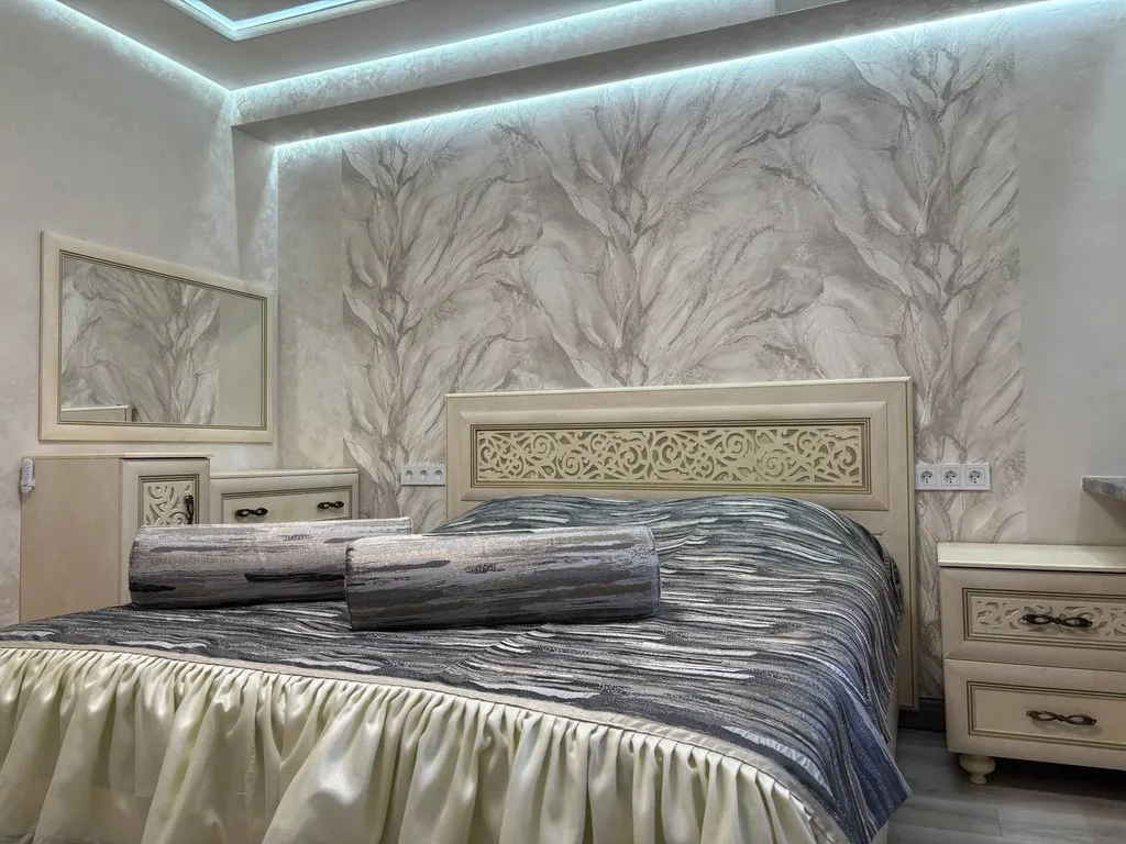 Просторная, чистая двушка с кухней-столовой в историческом центре