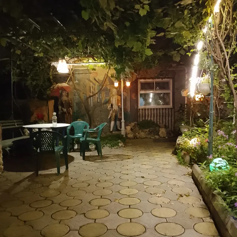 Уютный дом в центре города