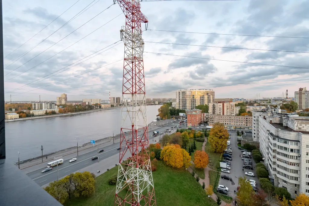 Двухкомнатная, Чайка на Неве рядом с центром