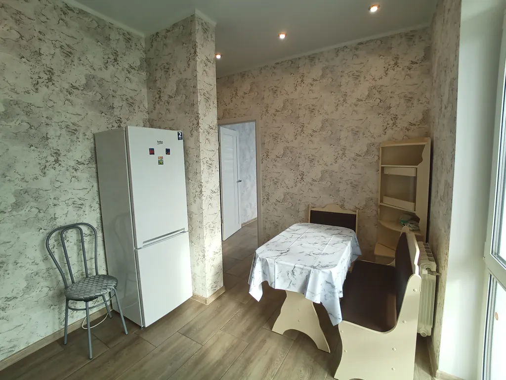 Свежая двушка в шаге от метро