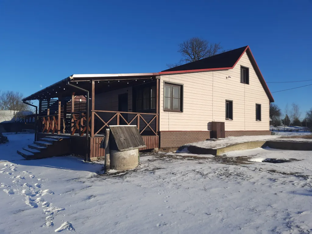 Домик в Пуще у озера