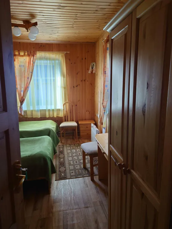 Комната на 2 человека, с двумя кроватями и видом на озеро