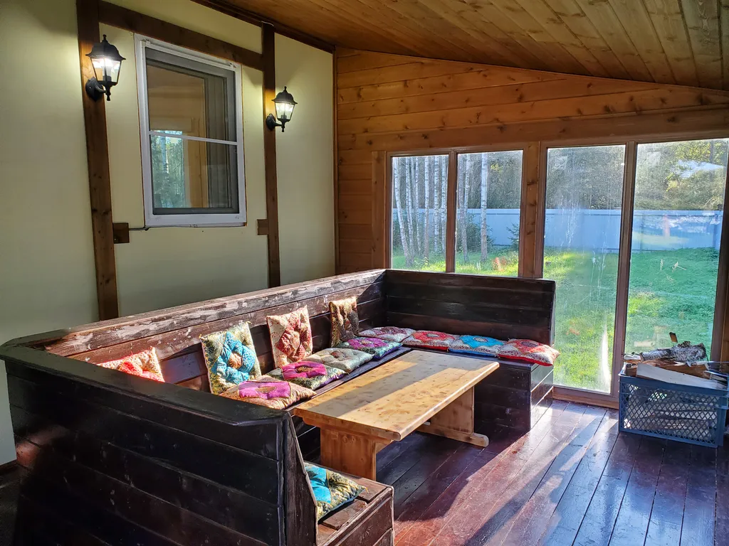 Загородный коттедж у леса