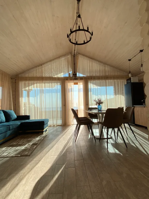 Уютный дом с видом на море, на первой береговой линии