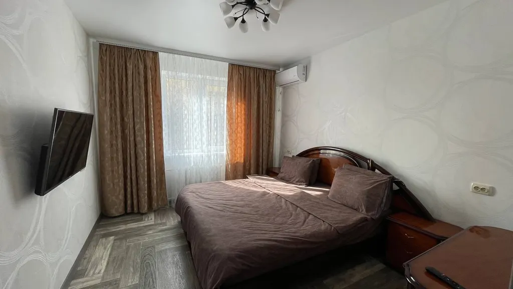 2-комнатная квартира рядом с Авиценной — аренда посуточно в Симферополь