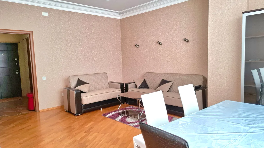 2-комнатная квартира в новопостроенном доме в центре